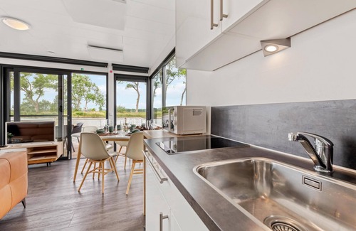 Nieuwpoort Boat Rental | Houseboat with a terrace and stunning views