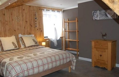 Premanon Cottage | Housing 1667884 "CORNFLOWER"