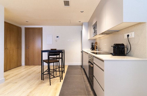 Nueva Espana Apartment | Housing Castellana X by Sharing Co