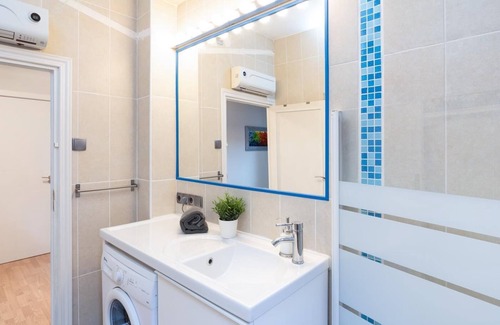 Leon Apartment | Housingleon - Main Square with garaje