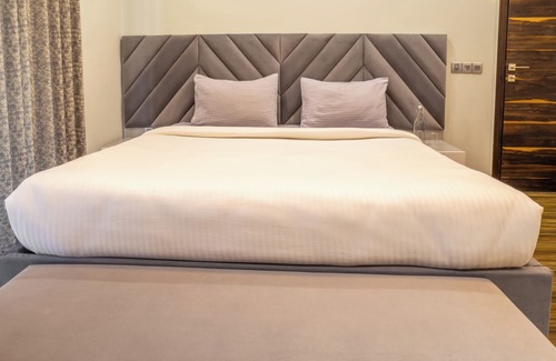 South City I Hotel | Housr 2 BHK Apartment Sector 41 Gurgaon