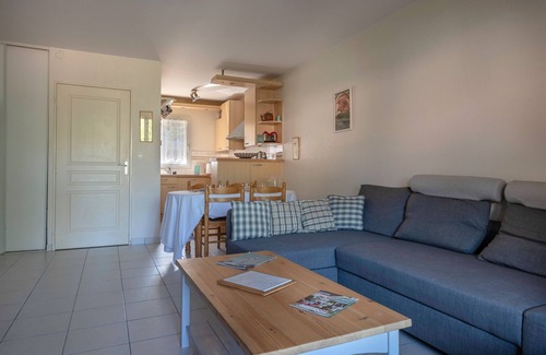 Saint-Brevin-les-Pins Ski Chalet | Housse for 4, 500m at the beach