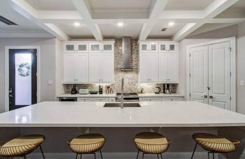 Washington Ave./ Memorial Park House | Houston Central Location - Stylish with Jacuzzi