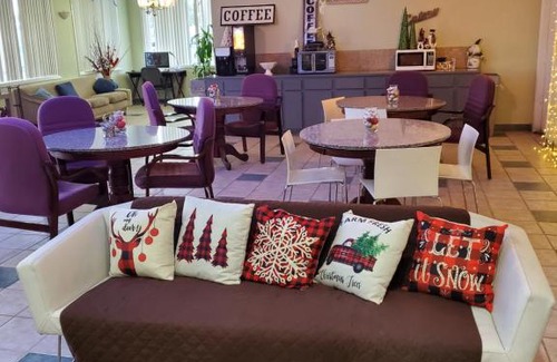 Lawndale/ Wayside Hotel | Houston Inn and Suites