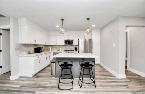 Brookhollow House | Houston/Oak's Haven/77018/Corporate Stays 30+ Days