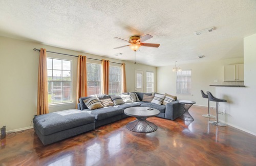 Houston House | Houston Vacation Rental: 14 Mi to Downtown
