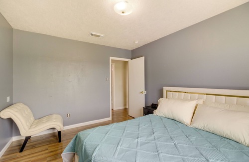 Houston House | Houston Vacation Rental: 14 Mi to Downtown