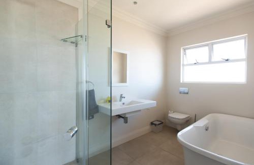 Umhlali Beach Apartment | Howela Beach House