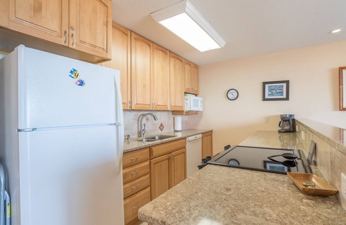 Honokowai Condo | Hoyochi Nikko # 103, 1st Floor Direct Oceanfront Beauty