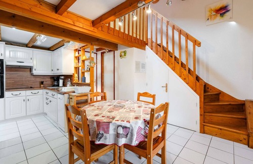 Les Ayguades House | HPG75 Air-conditioned T2 mezzanine house near the lagoon