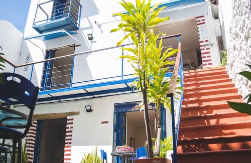 Cartagena Walled City Cabin | Hpt-sc1 Hotel Room In Getsemani With Pool, Breakfast And Wifi