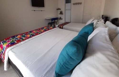Cartagena Walled City Cabin | Hpt-sm Hotel Room In Getsemani With Pool, Breakfast And Wifi