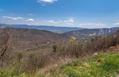 Massanutten Apartment | https:/www.massresort.com/stay/lodging/valley/woodstone-meadows/