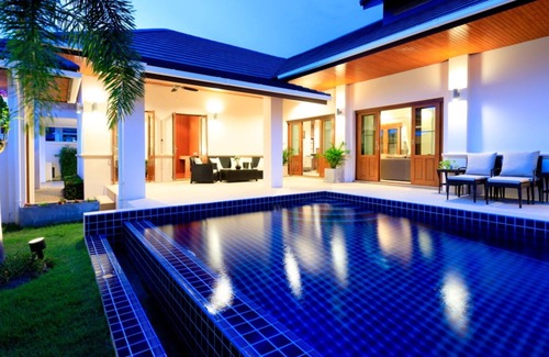 Hua Hin Villa | Hua Hin Luxury Bali Villa with private pool and BBQ, 4 bedrms, 3 bath, sleeps 8