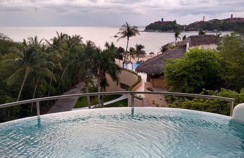Crucecita Villa | Huatulco Mexico Villa/2BR 3BA/Beach, Pools, Restaurants, Bar. Paradise!