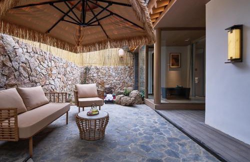 Luolong Hotel | Huazhu Luxurious Mountain Courtyard Private Hot Spring Resort