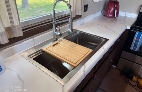 Spruce House | Hubbard Lake Waterfront - Step out to your Boat!