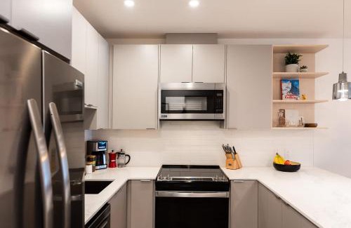 Revelstoke Apartment | Huckin' Harry's