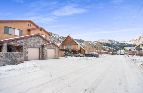 June Lake House | Hudson Hideaway, your home away from home