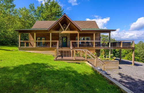 East Chatham House | Hudson Valley Chalet