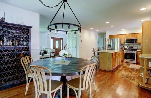 Stone Ridge House | Hudson Valley Retreat With Heated Pool & Jacuzzi