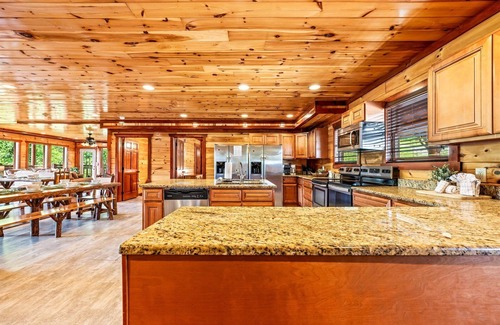 Gatlinburg - Pigeon Forge Cabin | Huge 12-Bedroom Lodge w/Pool & Theater, Sleeps 56