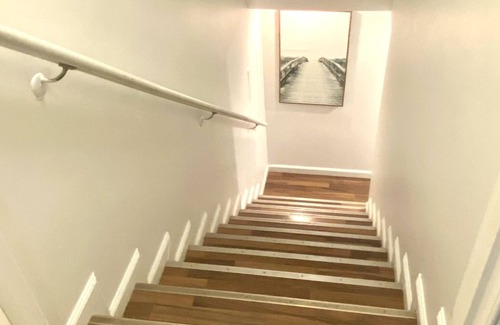 Downtown Baltimore Apartment | HUGE 2 Bedroom Apt w/king bed, FREE Street Parking