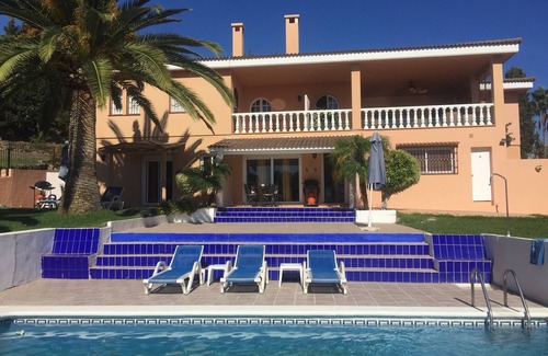 La Gaspara Apartment | Huge 2 floor 3 on suite bedroom Sea View Duplex