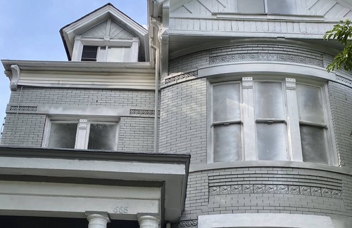 Walnut Hills Apartment | Huge 3 bedroom upstairs apartment expandable to 5 bedrooms (additional cost)