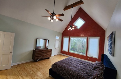 Cleveland Bed & Breakfast | Huge 6 bedroom home near wineries & Helen attractions, sleeps 14 guests