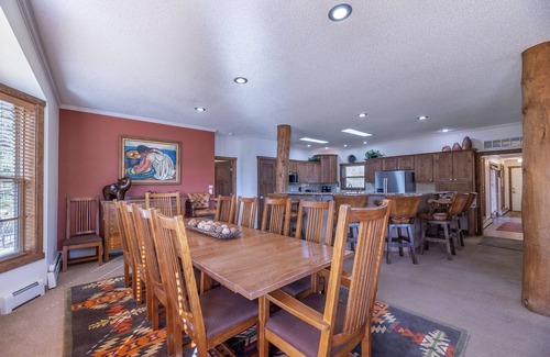 Keystone House | Huge 8BR/5 Bath Family Home near Keystone-10 beds + 3 queen sofas in 11 rooms