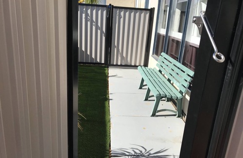 Orbost House | Huge accommodation! Unbelievable in size. Commercial. Family. workers, pets etc