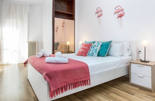 el Camp d'en Grassot i Gracia Nova Apartment | ⭐Huge and Bright Flat for 8 near SagradaFamilia⚜️¤