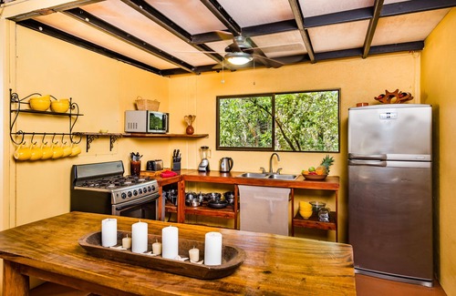 Palm Beach Estates House | Huge Artistic Surfers Beach Loft House, 2 bikes, 300mbps WIFI, washer, dryer