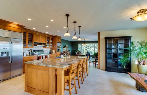 Yachats House | Huge Beachfront Home, Jaw-Dropping Views, Hot Tub, Rare Privacy - Dogs OK
