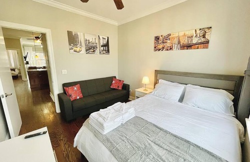 Queens Apartment | HUGE & BEAUTIFUL 3-Bed apt Queens NYC.A Hidden Gem !!