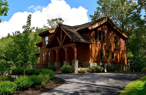 Boone House | HUGE Decks, Long Range Views, PickleBall, 5 Bedrms, 3 with King Beds, 5.5 Baths