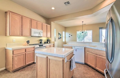 Desert Hot Springs House | Huge Desert Oasis w Pool+Spa. Sleeps 12. Centrally located to all of Ch Valley