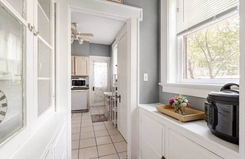 Springfield House | Huge Discount Charming Home close to theStadium & Hospital
