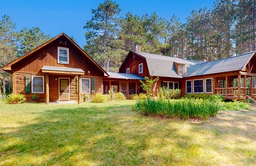 Mauston House | Huge dog-friendly cabin with large outdoor spaces, 2 kitchens, & game room