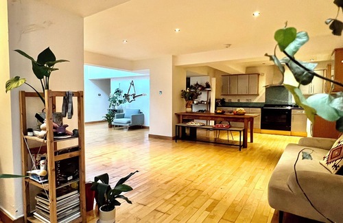 Kings Cross St. Pancras Apartment | Huge duplex loft with sauna in central London