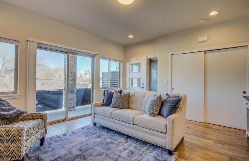 Colorado Springs House | Huge Epic Views 2 Rooftop Lounges Prime Area