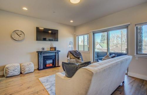 Colorado Springs House | Huge Epic Views 2 Rooftop Lounges Prime Area
