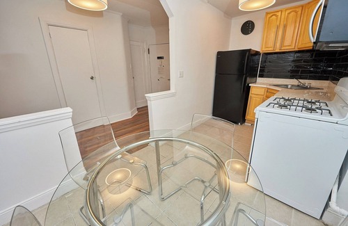 Ukrainian Village Apartment | Huge five-bedroom loft-style apartment in the heart of East Village.