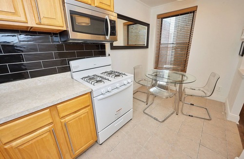 Ukrainian Village Apartment | Huge five-bedroom loft-style apartment in the heart of East Village.