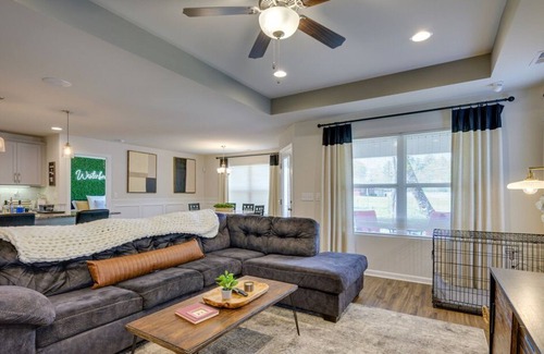 Normal House | *HUGE GAME ROOM* - Westerbrook