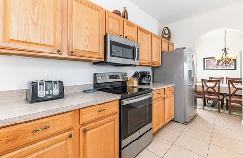 Highgate Park House | Huge Gated Pool Home Perfect for large families!