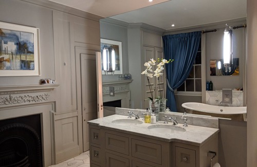 Prince's House | Huge Historic Townhouse in the Heart of London within 20 Min Walk To Westminster