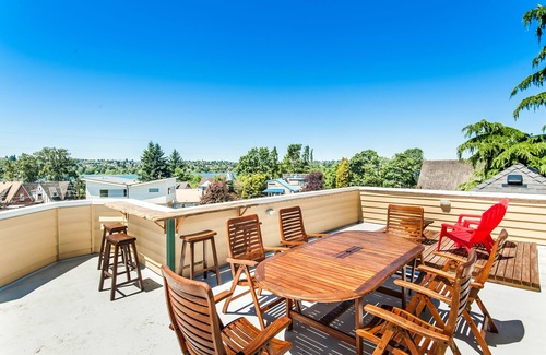 Green Lake House | Huge Home a Block from Green Lake