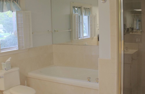 Rochester House | Huge Home - Heart of Town w Space for Everyone